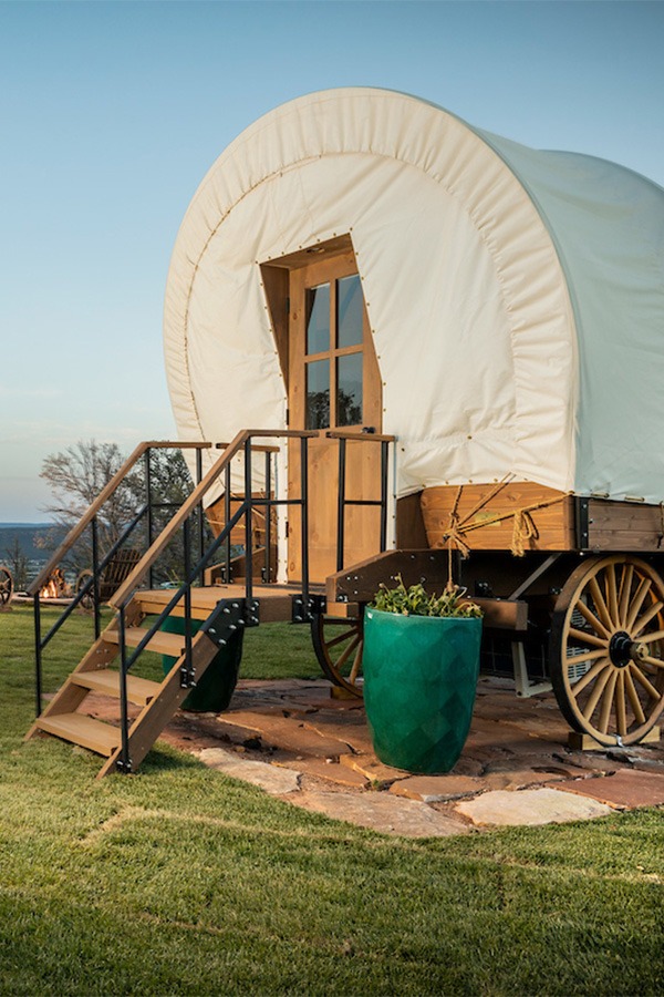 Why Glamping is Great for Outdoor Weddings 