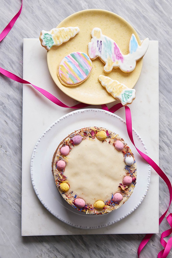 6 Easter Wedding Cake Ideas 
