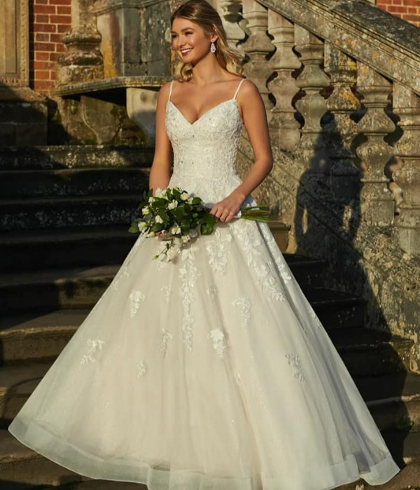 Karalina's Bridal