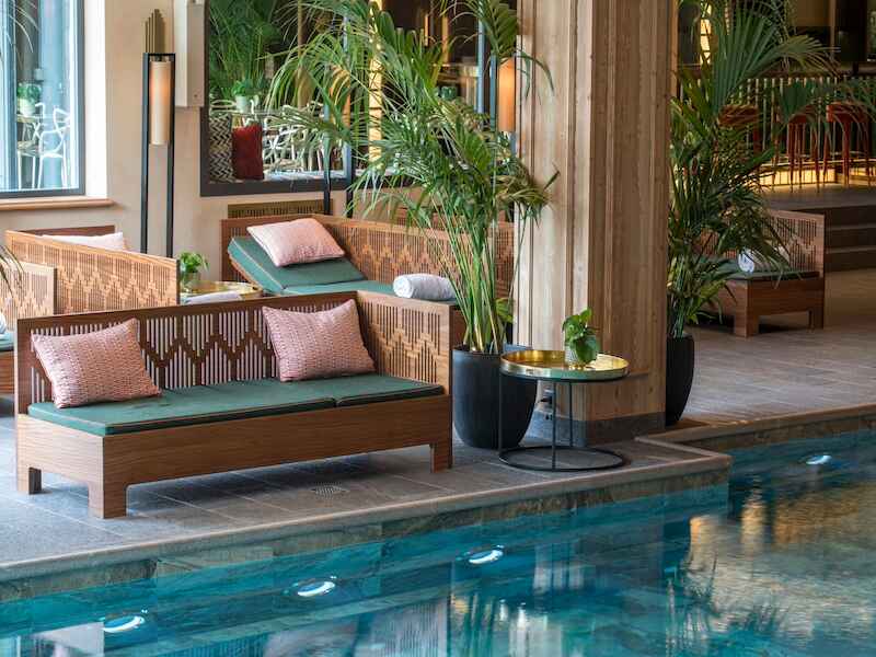 Copyright Gstaad Palace_Stefano Scata_Palace Spa Indoor Pool_570405_300dpi_RGB_favourite (1)