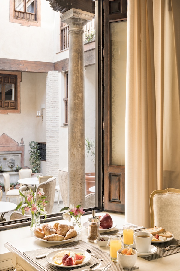 Hotel_Casa_1800_Granada_Desayuno