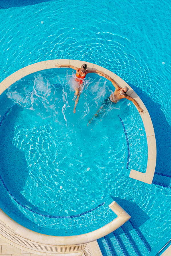 PORTRAIT_royalapollonialimassol.com_Jacuzzi