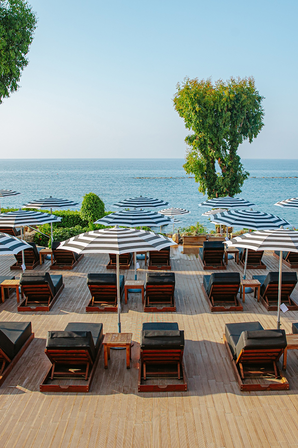 PORTRAIT_royalapollonialimassol.com_Sunbeds on Decking