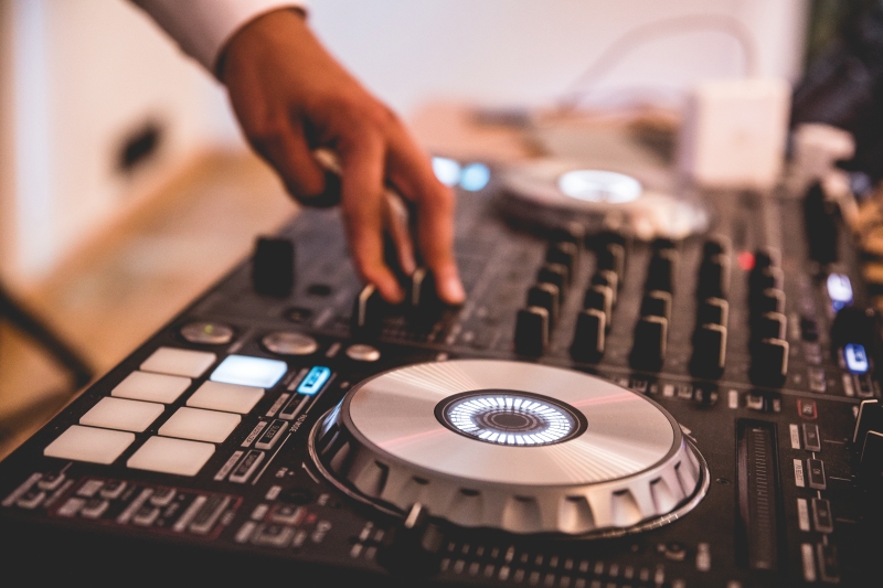 dj 2 dj 2