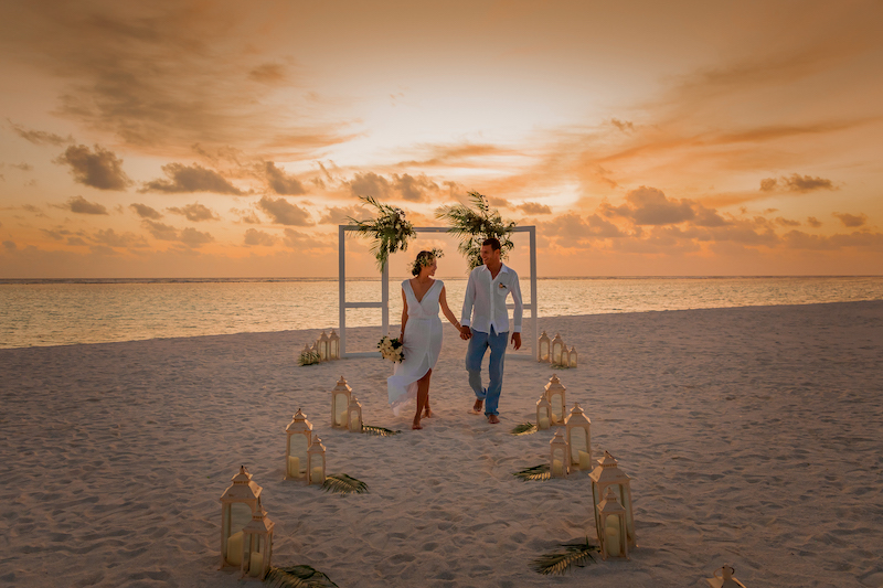 Conrad Maldives Rangali Island_Renewal of Vows_Sunset Tip Beach 18 (1)