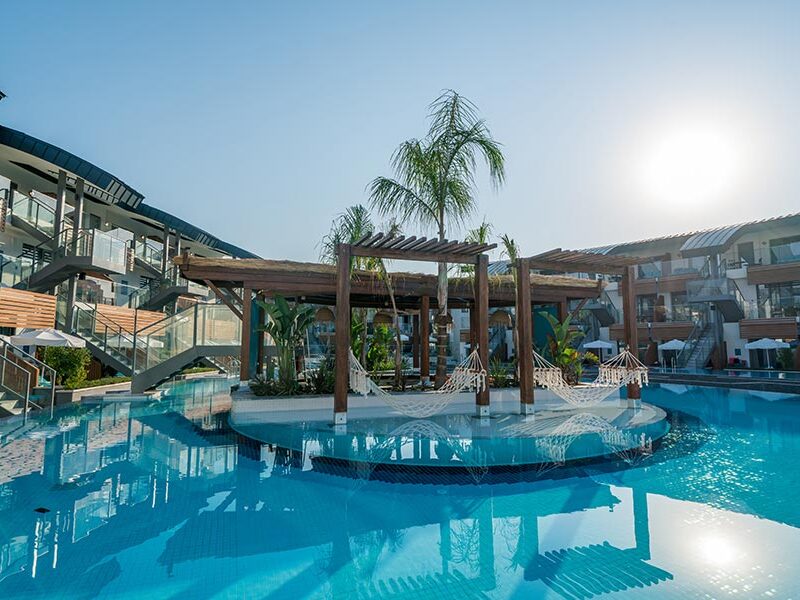 Swim-Up-Bar-(1)