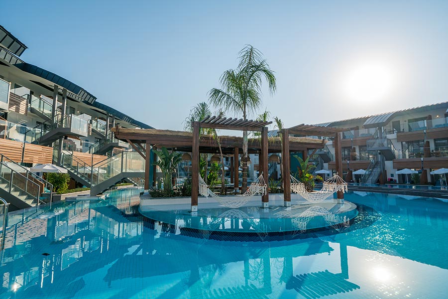 Swim-Up-Bar-(1)